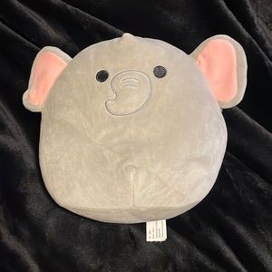 ELEPHANT SQUISH MALLOW